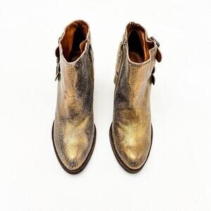 Schutz Cracked Gold Metallic Craquele Ouro Motorcycle Ankle Boots Size 6 NWT